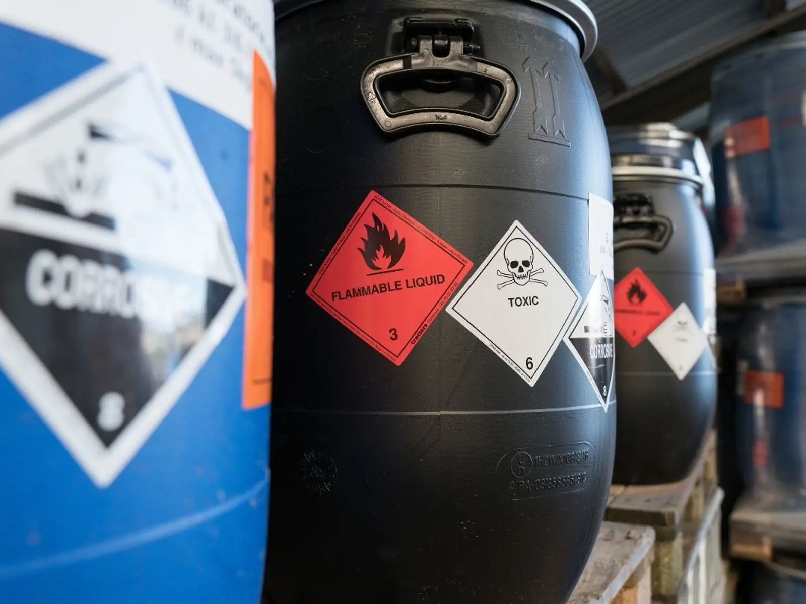 Få hentet dit farlige affald | Thy Industri Recycle